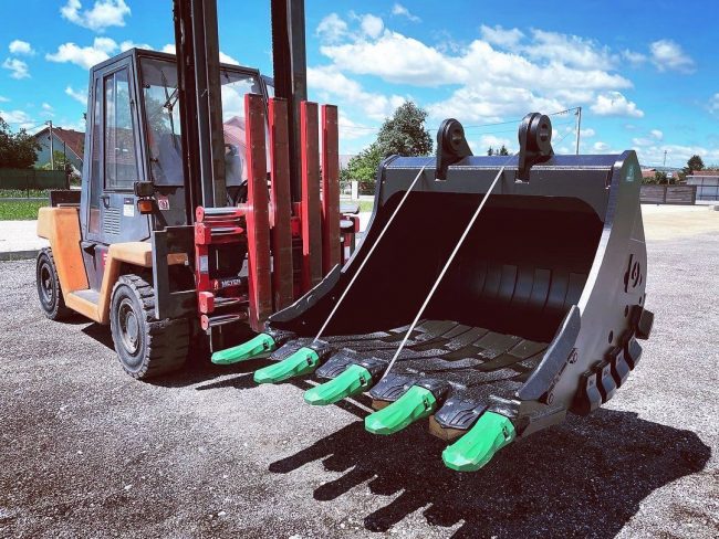 HDVX Korpa za Volvo 300ec - prednja strana